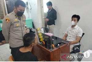 Nngaku – angaku adik Anggota DPRD Lombok Barat, Pengedar Sabu ditangkap di Desa Sembung. Kamis.7/7/22.09:24.WIB