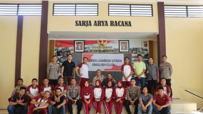 *Bag SDM Polres Lombok Utara Launching English Club*