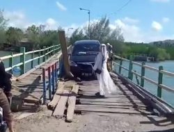 Duh! Banyak Lubang di Jembatan Cemara Indah Hampir Menelan Korban.