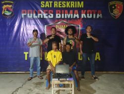KEPOLISIAN RESOR BIMA KOTA HUBUNGAN MASYARAKAT.  Alternatif  Bobol Sekolah Gasak Sejumlah Barang, dua Remaja ini Dibekuk Tim Puma 1 Polres BBima Kota.