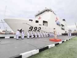 Menhan Prabowo Lepas Keberangkatan Kapal RS TNI KRI dr. Radjiman-992 Kirim Bantuan Untuk Palestina