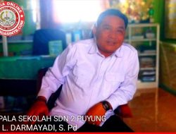 PESERTA DIDIK SDN 2  PUYUNG KECAMATAN JONGGAT ANTUSIAS MENYAMBUT HUT RI KE-79 DENGAN SEMANGAT 45.