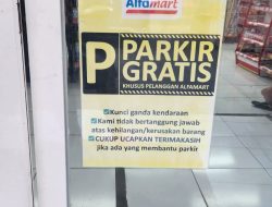 *Pelanggan Alpamart Nikmati Parkir Gratis*