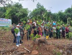 Anggota TNI Bersama Gema Alam NTB Inisiasi Tanam Pohon Pelindung di Desa Pandan Indah